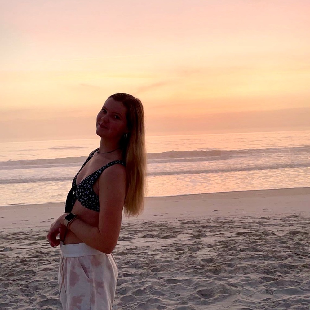 Meet your Posher, Julia